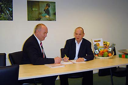 Left Mr Jan Roozen, RPO automation Ltd and Right Mr Wim Nienhuis, AgroFair Benelux Ltd